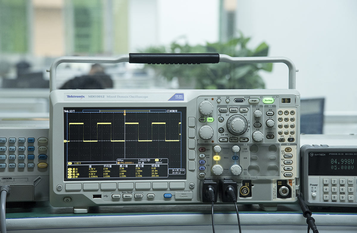 ����777(�й�)Ӣ���ж����ٷ�����ͬ��