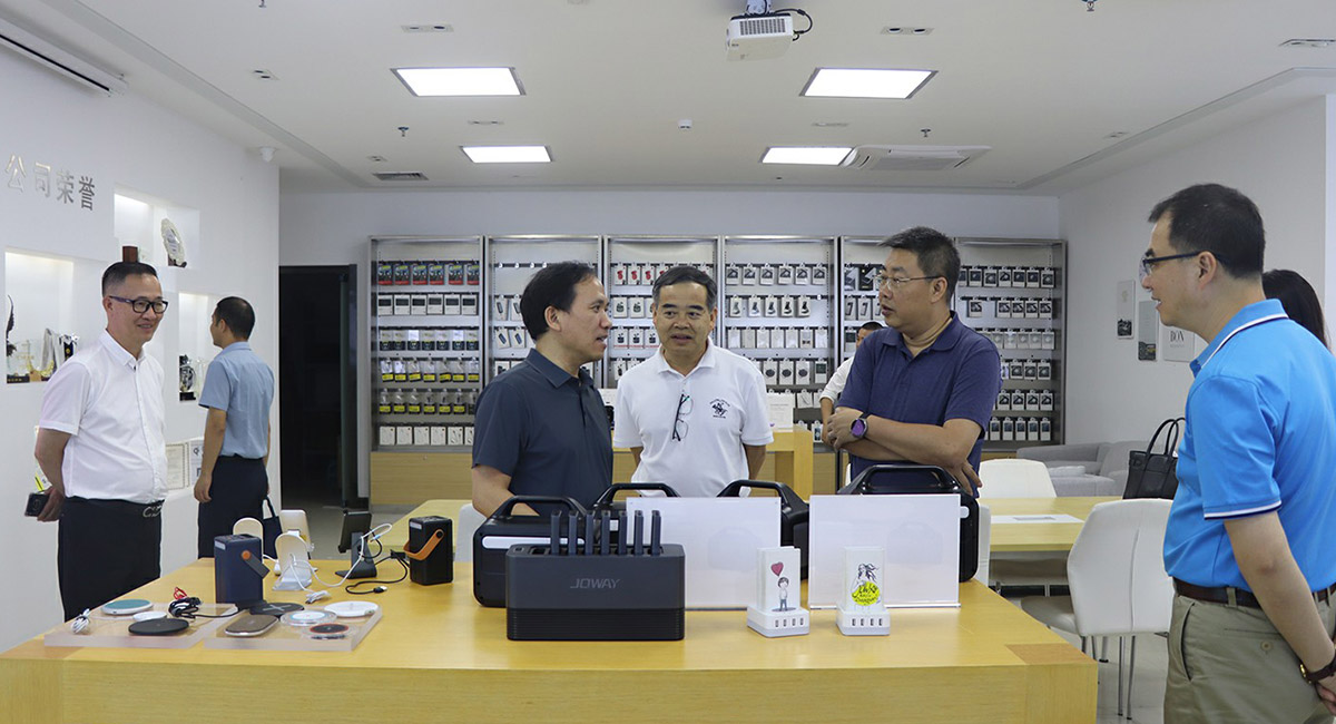 1702027151493311.jpg 1686362903741151.jpg