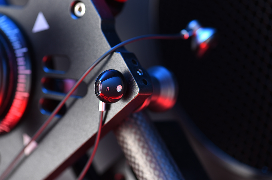 HP70 半悦耳式金属调音耳机_待上市新品_丽江市豪利777电源有限公司